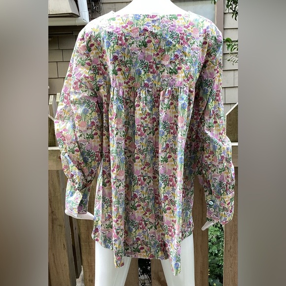 McVerdi Liberty of London cotton floral button down shirt. Size 12 - Picture 8 of 11